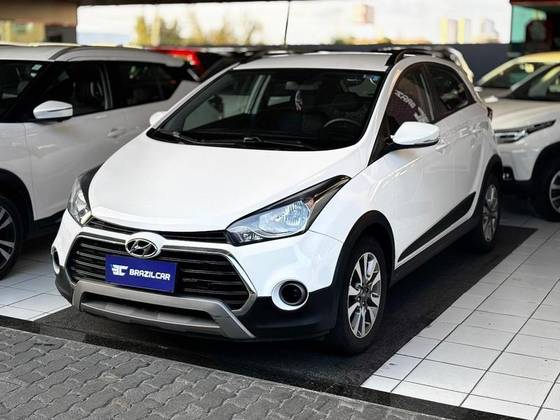 HYUNDAI HB20X 1.6 16V STYLE FLEX 4P MANUAL HYUNDAI HB20X 1.6 16V STYLE FLEX 4P MANUAL